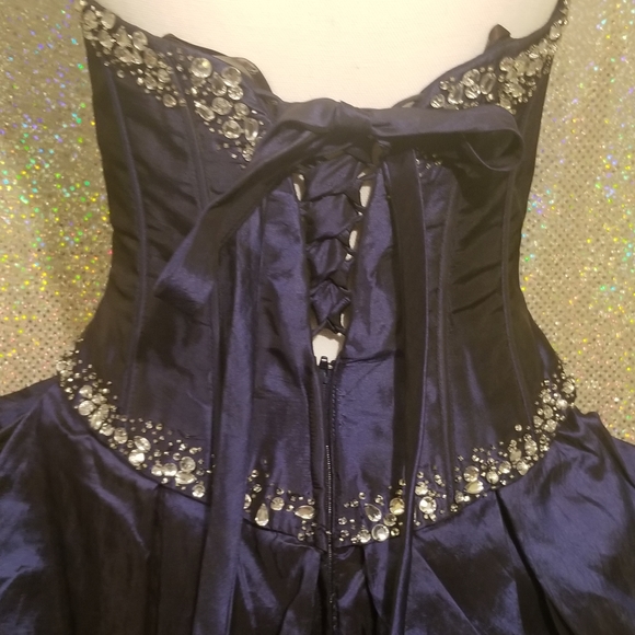 Camille La Vie Sapphire Blue Corseted Beaded Knee Lenght Satine Dress sz 8 - Picture 3 of 4